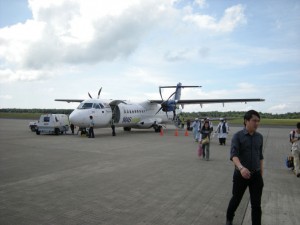 MASwingsが運行するATR72-500型機（タワウにて）