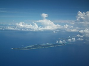 伊平屋＆伊是名島－台風接近など微塵も感じない空！